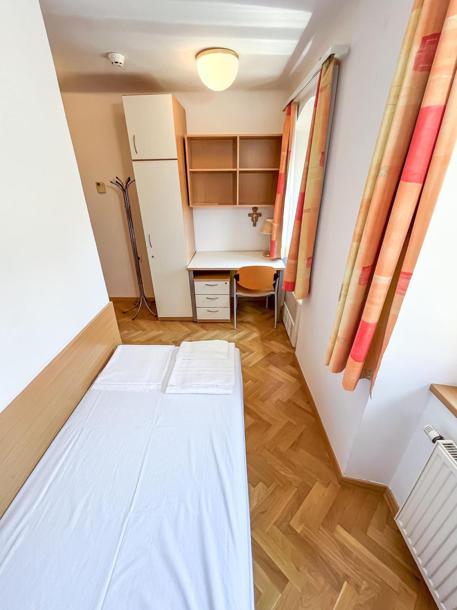 Hostel Sveta Ana كوبر المظهر الخارجي الصورة