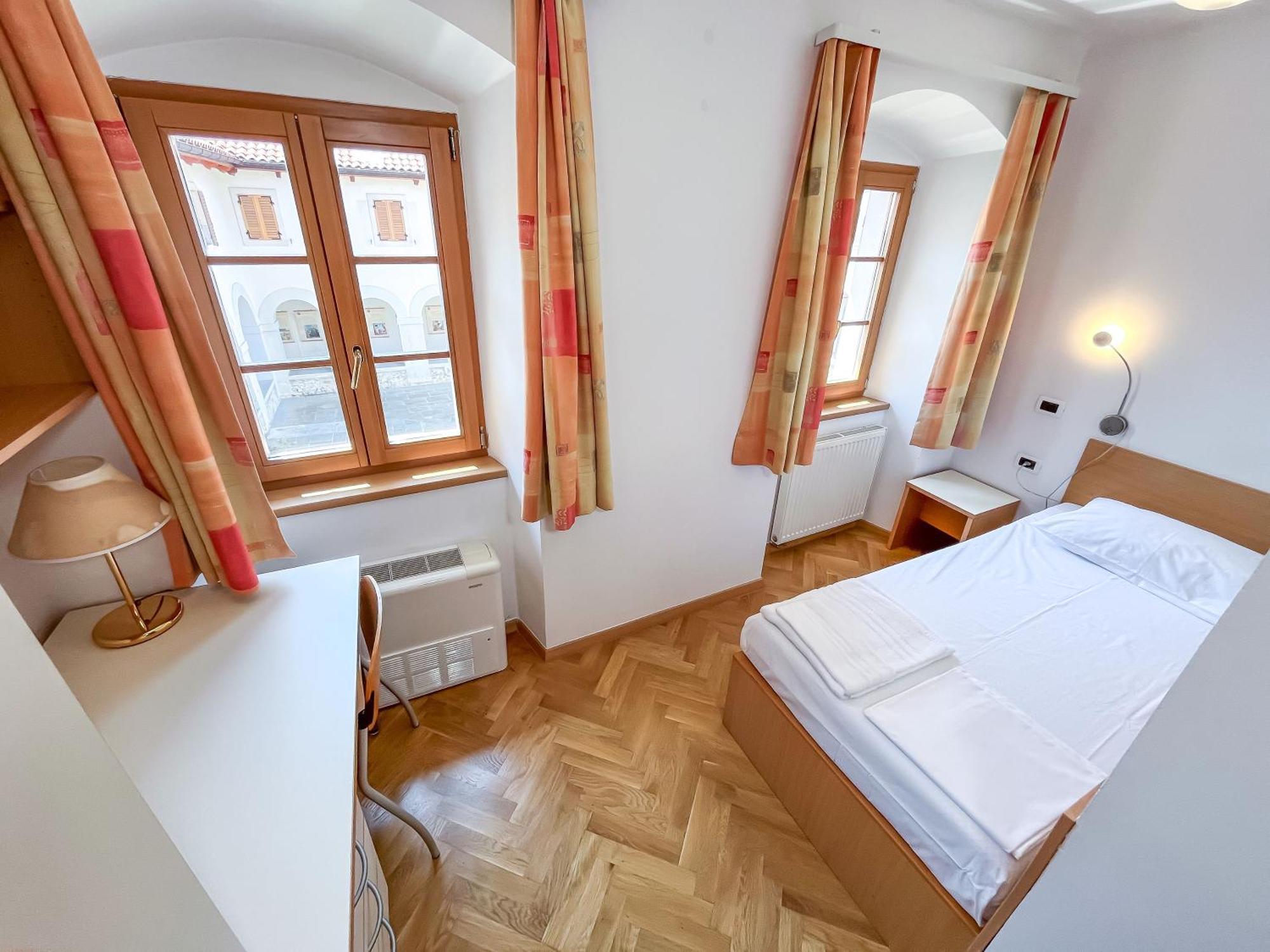 Hostel Sveta Ana كوبر المظهر الخارجي الصورة