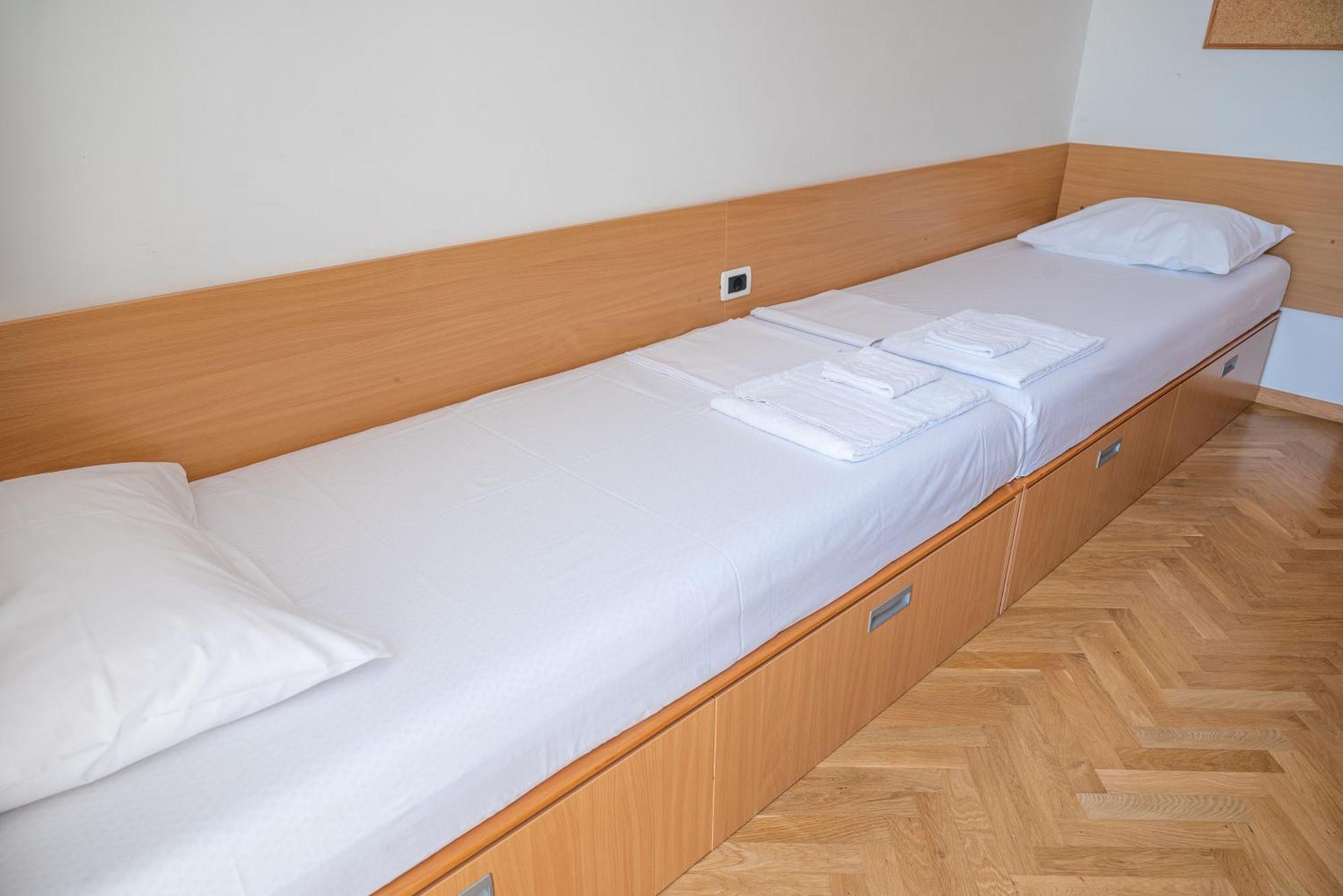 Hostel Sveta Ana كوبر المظهر الخارجي الصورة