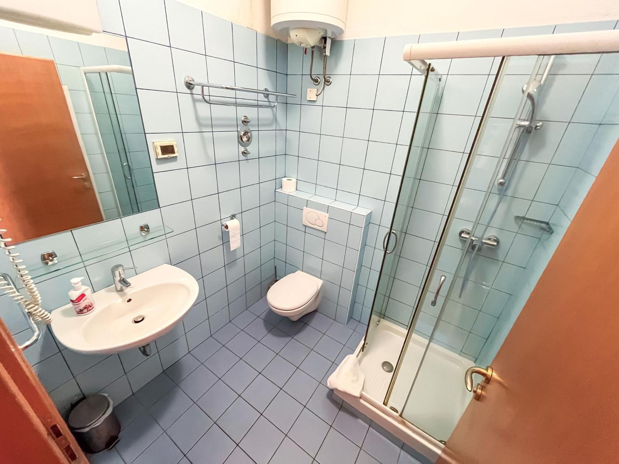 Hostel Sveta Ana كوبر المظهر الخارجي الصورة