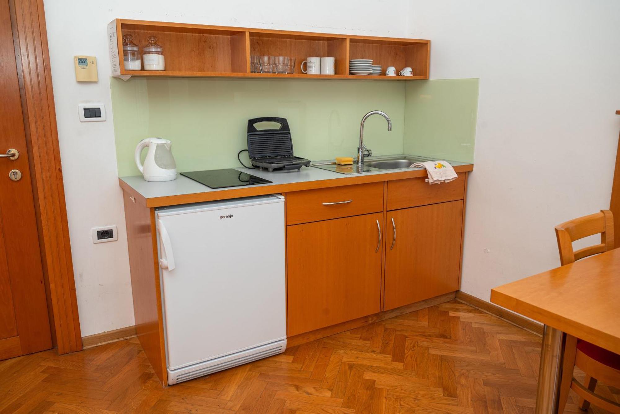 Hostel Sveta Ana كوبر المظهر الخارجي الصورة