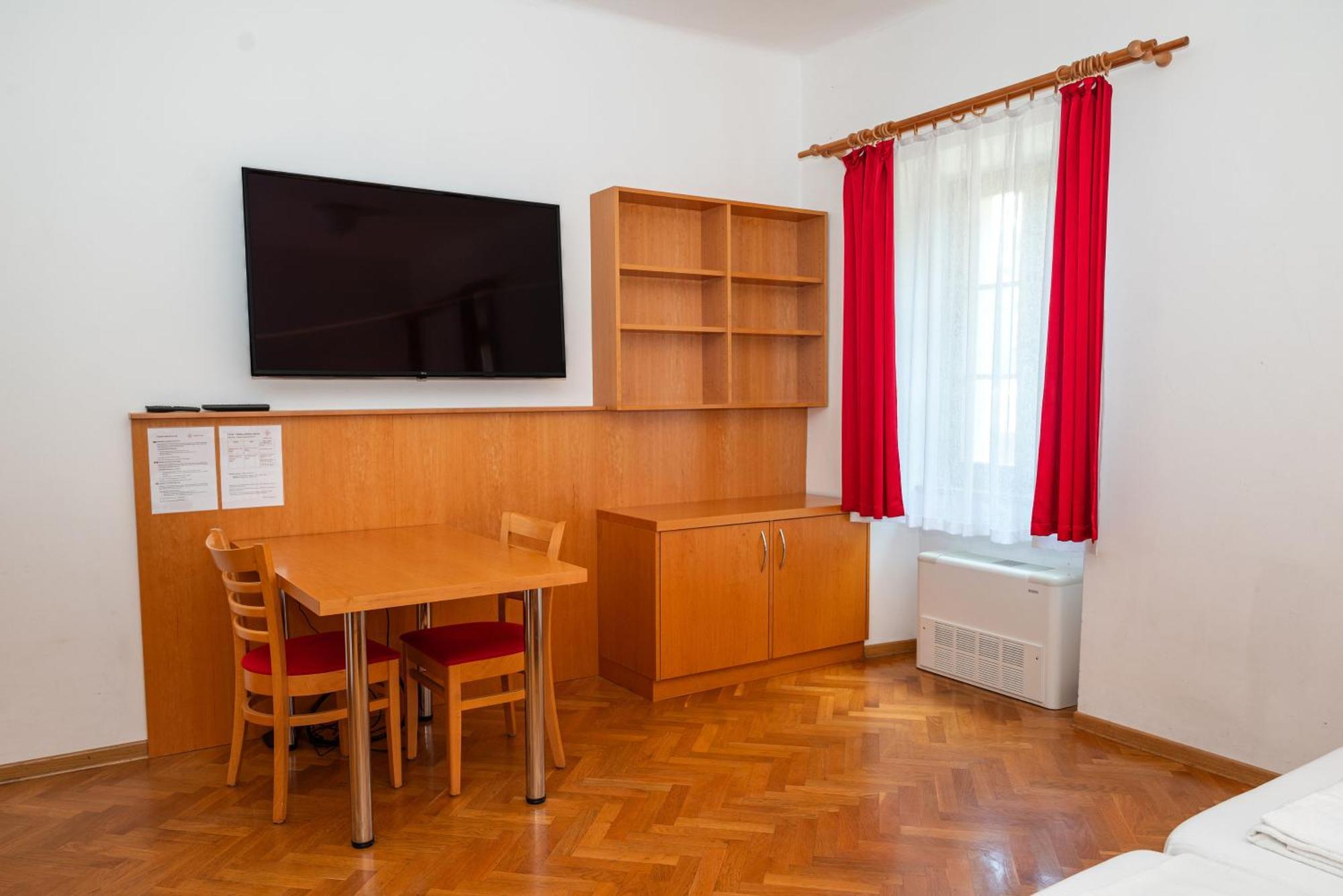 Hostel Sveta Ana كوبر المظهر الخارجي الصورة