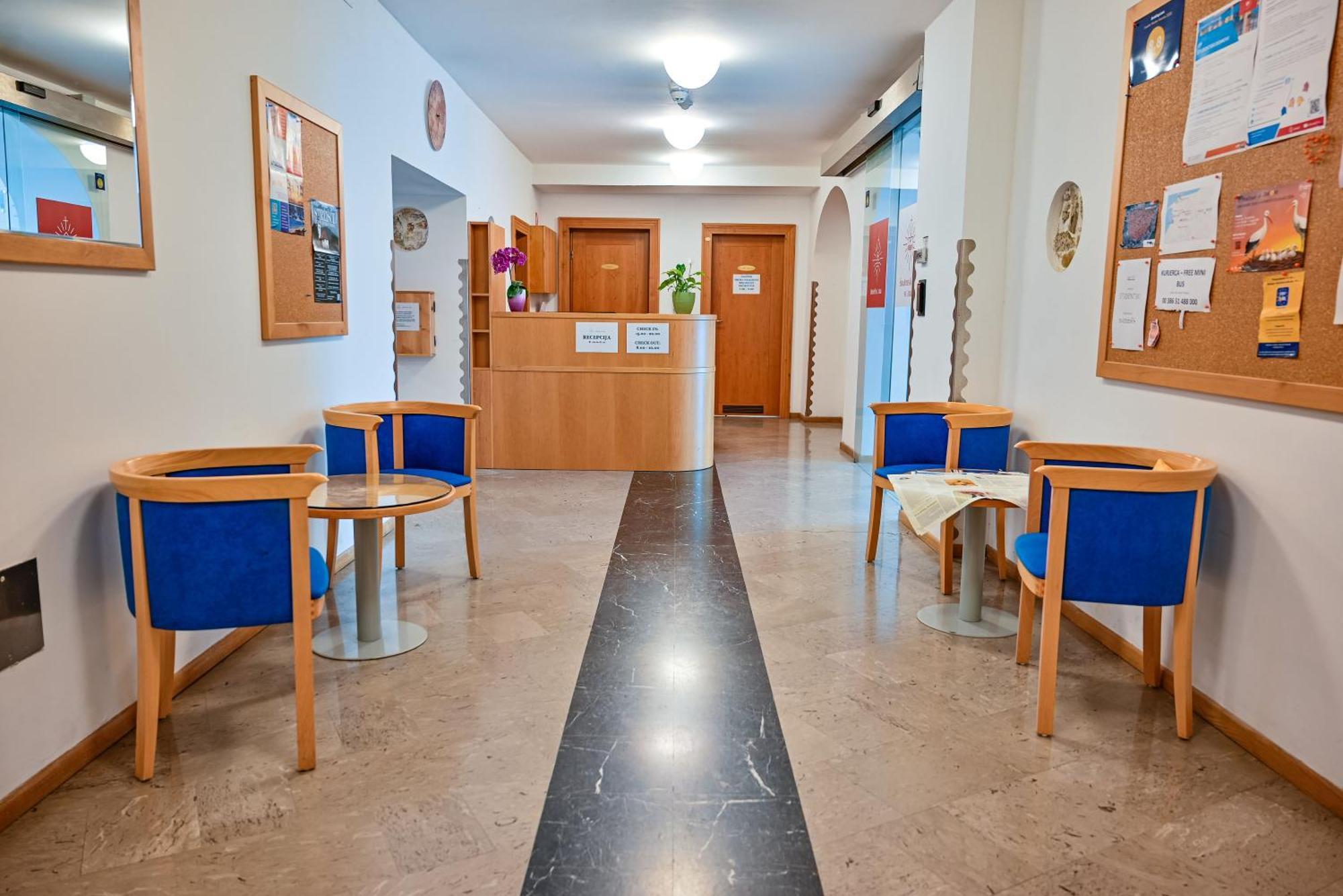 Hostel Sveta Ana كوبر المظهر الخارجي الصورة