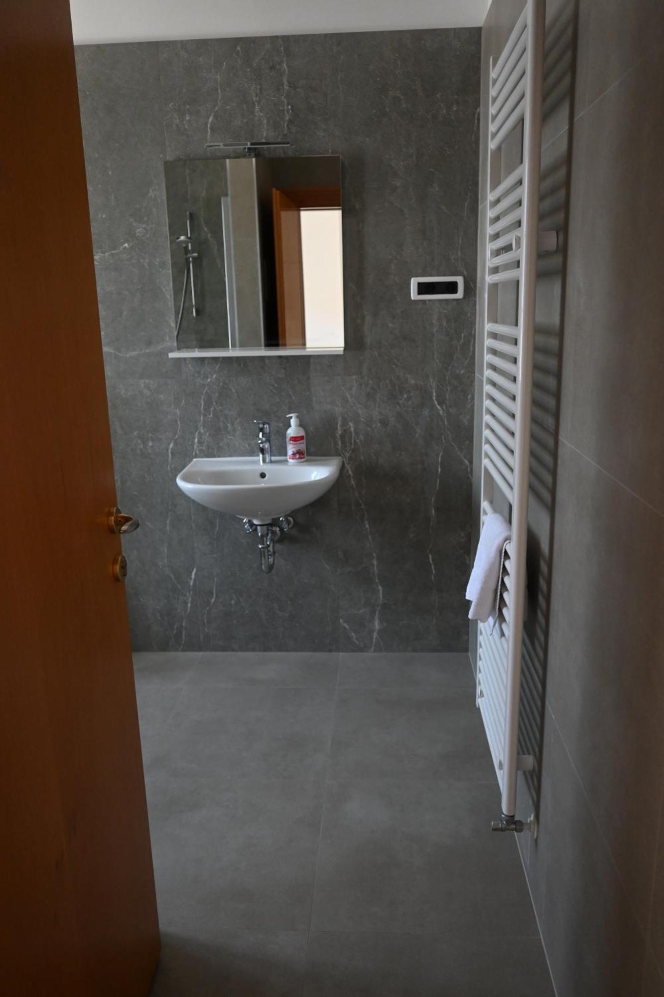 Hostel Sveta Ana كوبر المظهر الخارجي الصورة